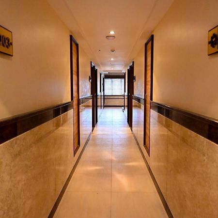 Hotel Sms Grand Imperial Велор Екстериор снимка