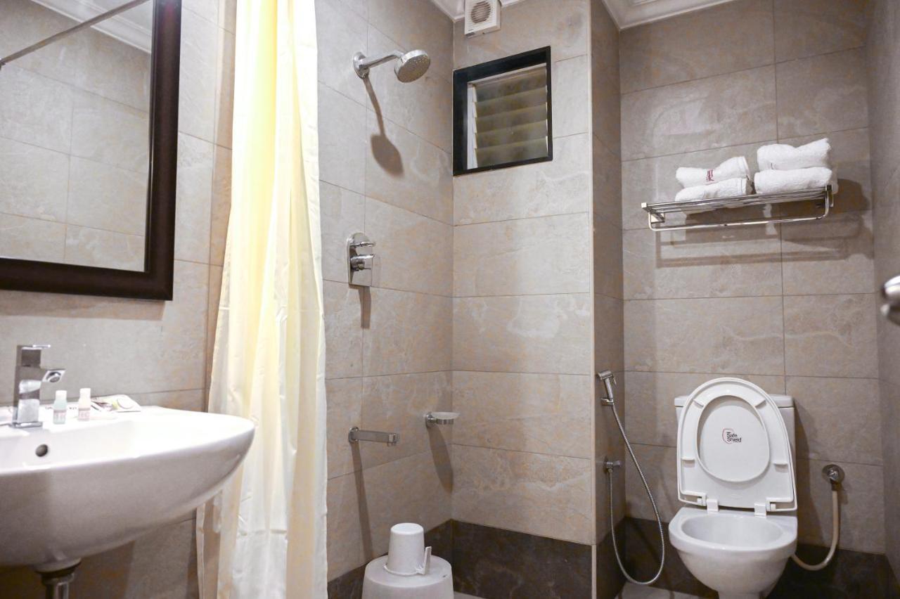 Hotel Sms Grand Imperial Велор Екстериор снимка